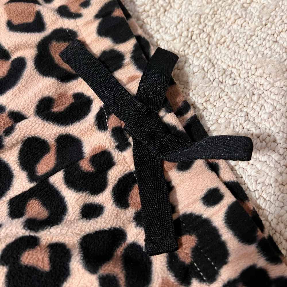 Printed Microfleece Pajama Top & Pajama Joggers Set for Girls. Small 6/7. - Picture 2 of 4